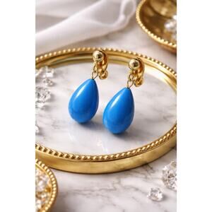 Vintage Blue Teardrop Dangle Earrings Gold Tone Clip On Retro Mod Jewelry